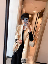 China Replica LV Scarf 16usd Only